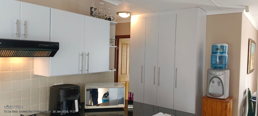 4 Bedroom Property for Sale in Seemeeu Park Western Cape